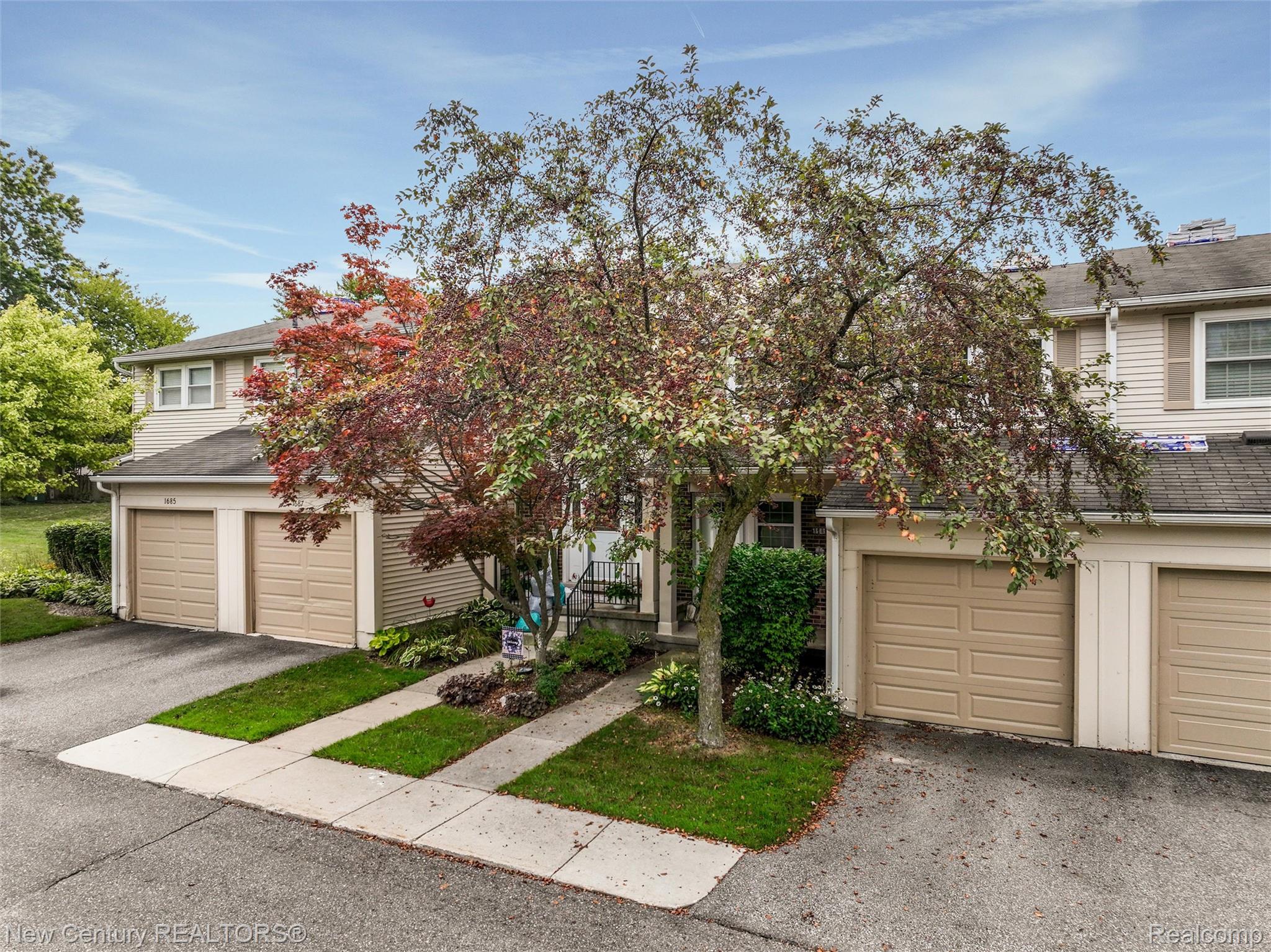 1689 Brentwood Drive