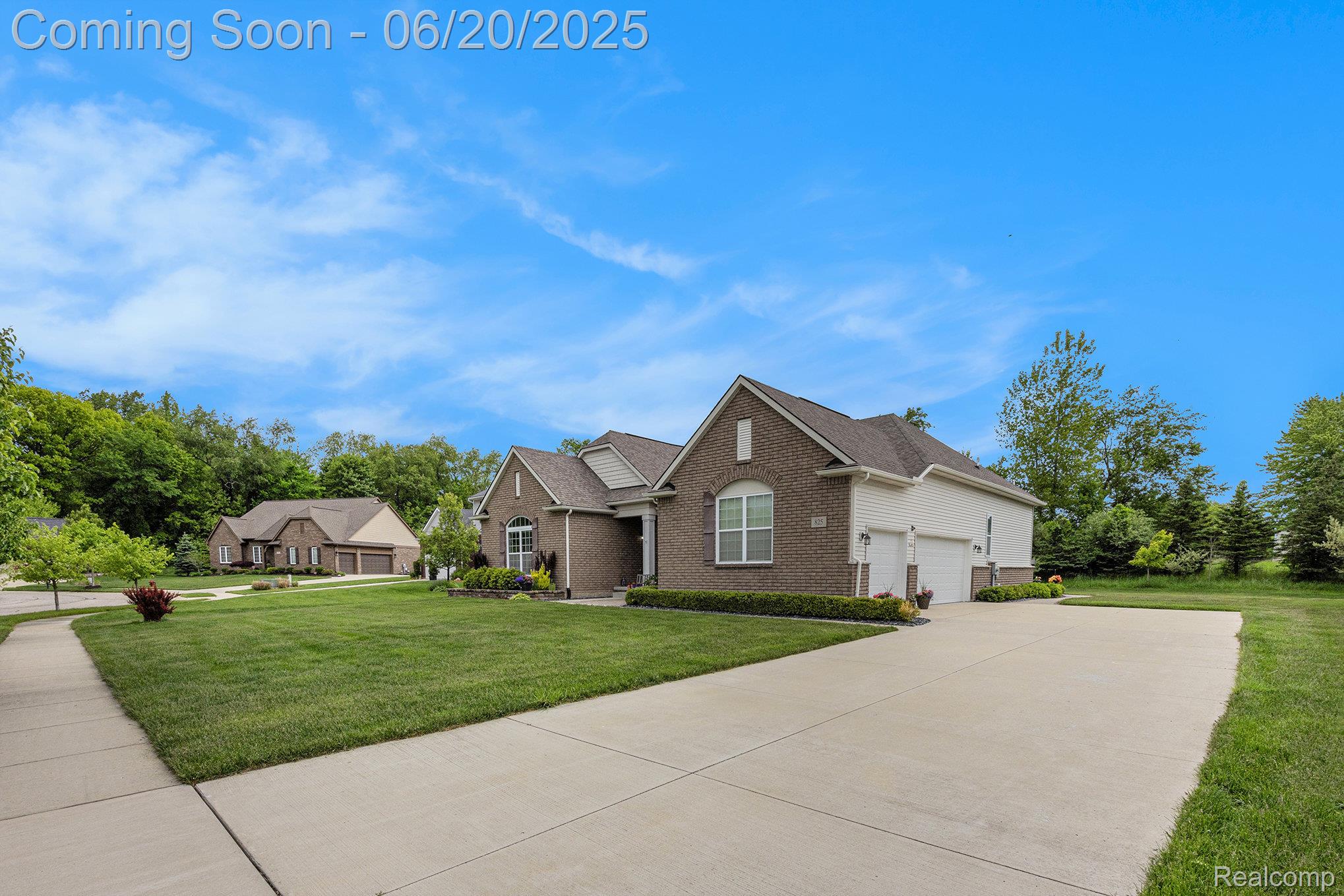 825 McIntosh Court