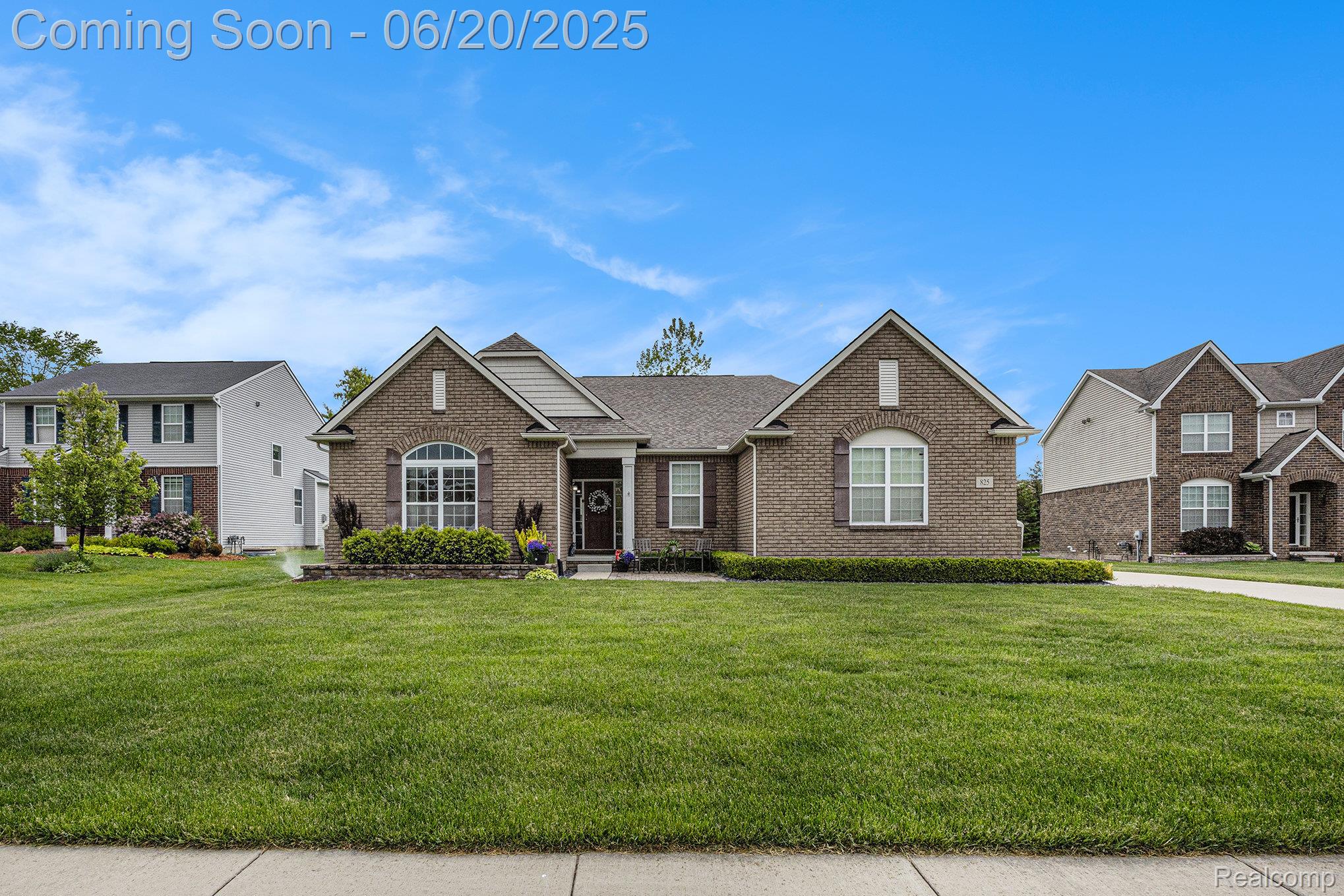 825 McIntosh Court
