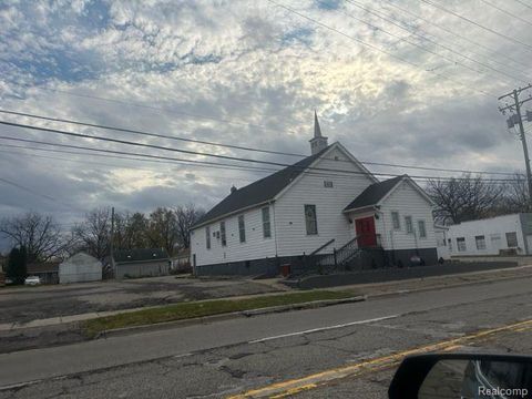 1386 E HEMPHILL Road Burton City MI 48529