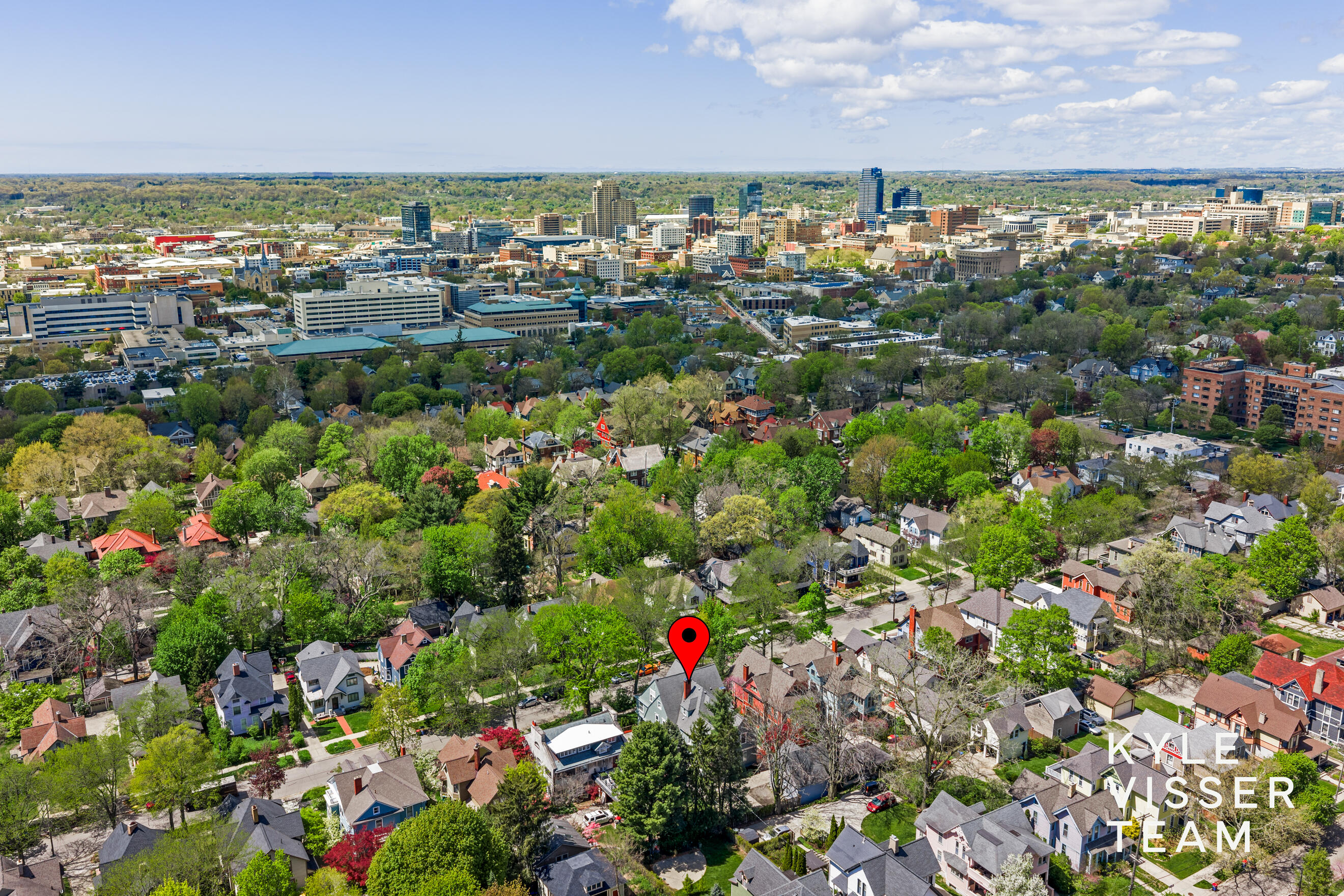 304 Paris Avenue SE