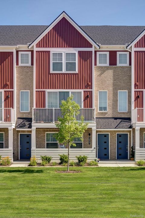 29999 Madison Lane 39 South Lyon City MI 48165
