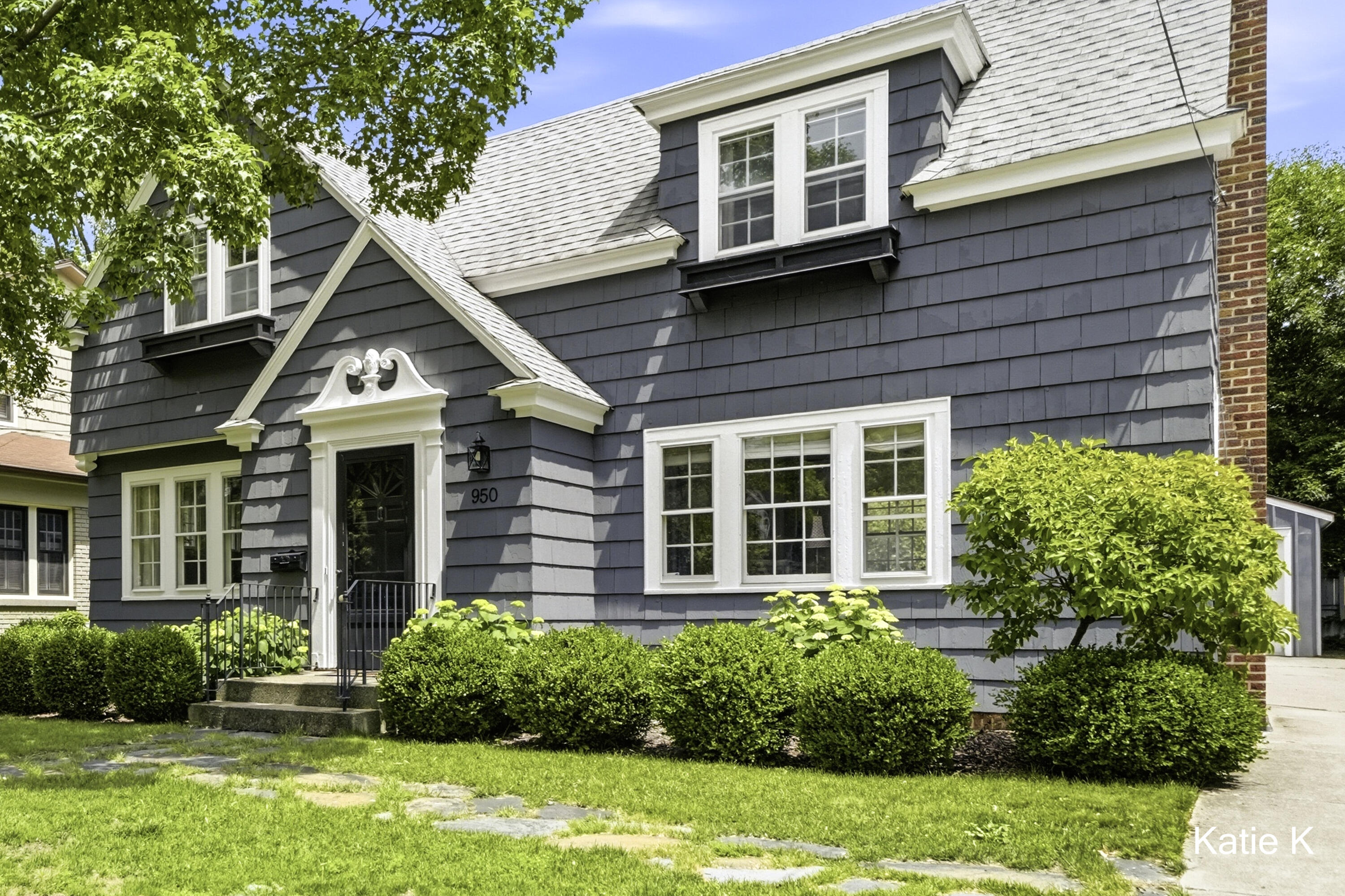 950 Orchard Avenue SE