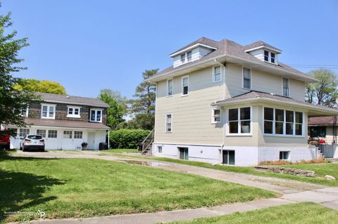 2077 E Boatfield Avenue Burton City MI 48529