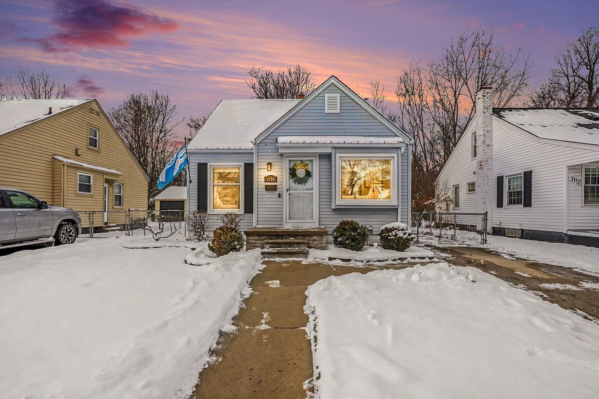 1109 N Alexander Avenue