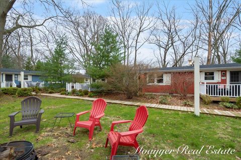 713 N Maple Street Saugatuck Township Allegan MI 49453