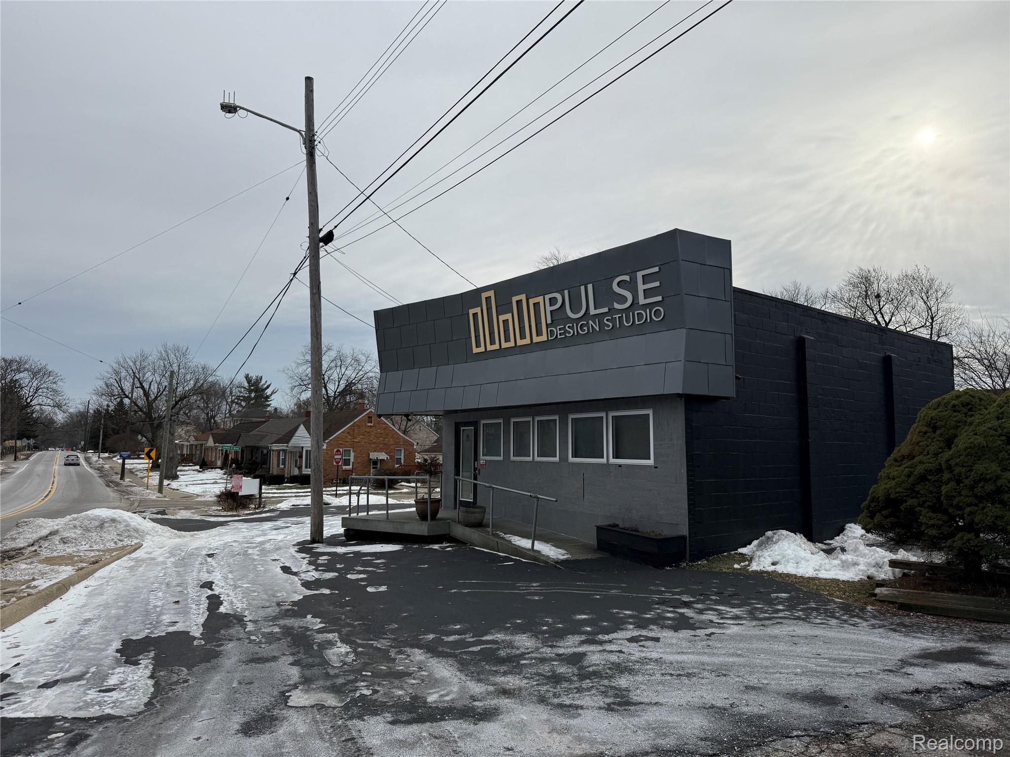 2409 Voorheis Street