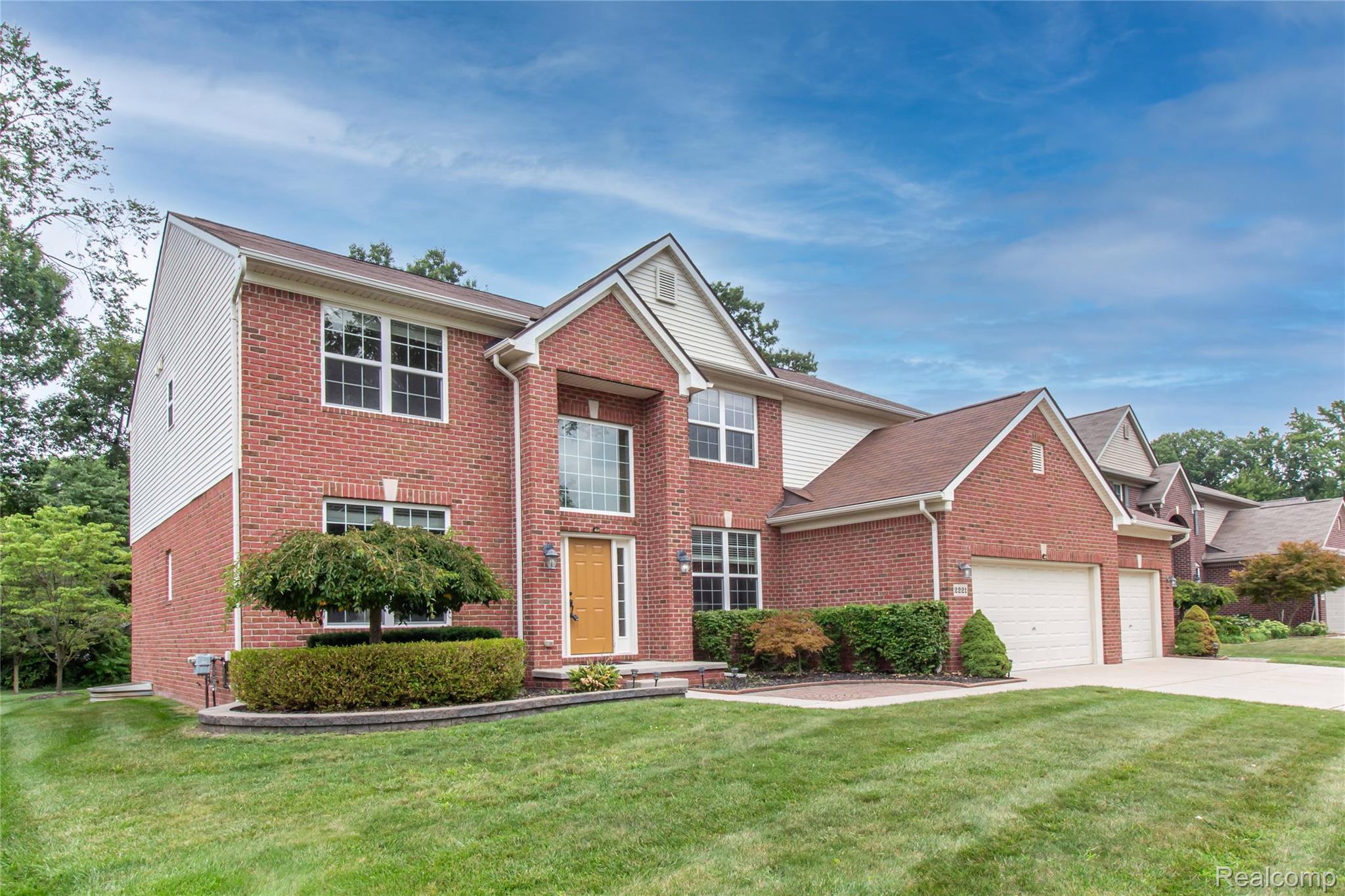 2221 Mayflower