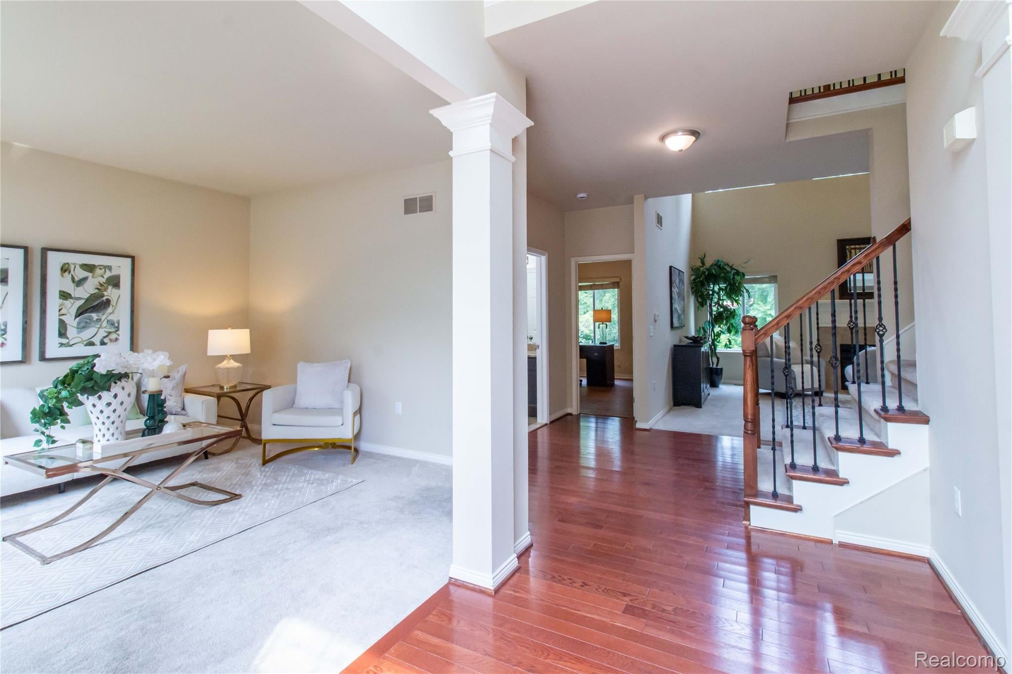 2221 Mayflower