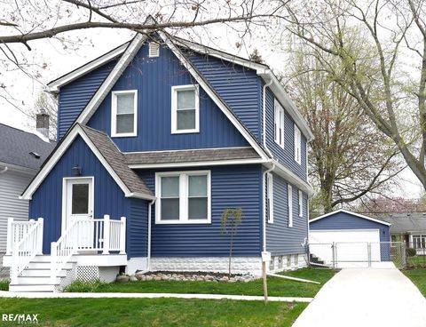 1374 Anita Avenue Grosse Pointe Woods City Wayne MI 48236