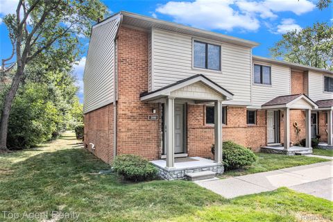 3990 Old Creek Road Troy City MI 48084