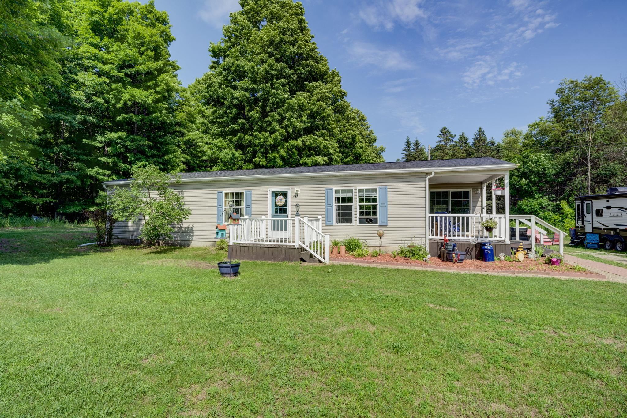Properties Available 4 - 4 223 Pinecrest Lane