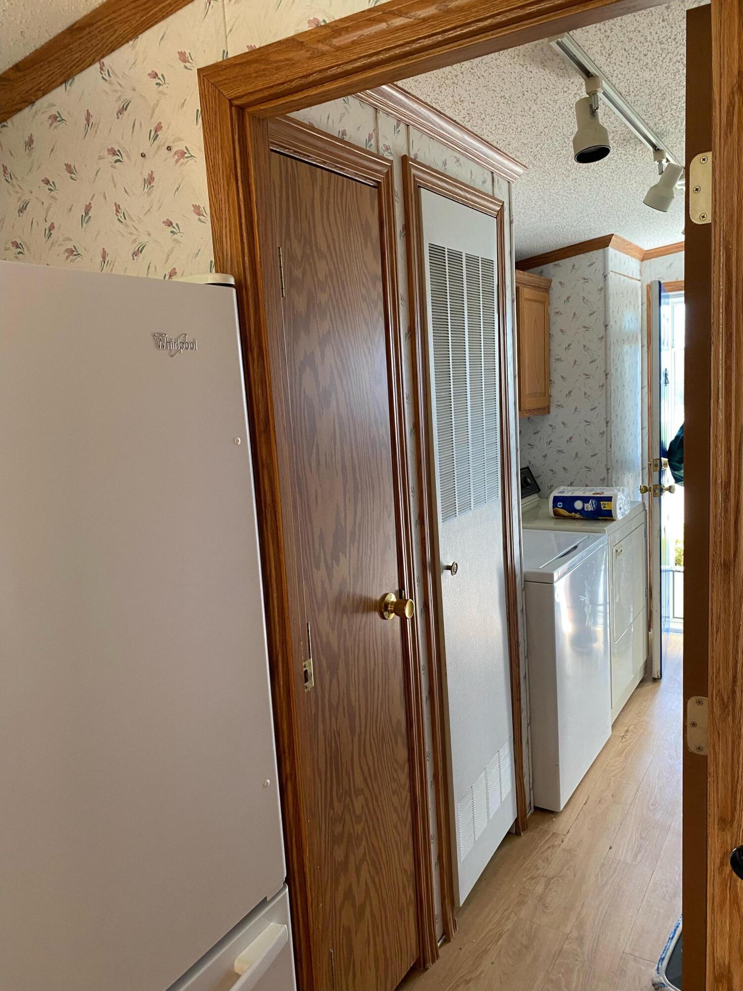 1305 Pineview Lane