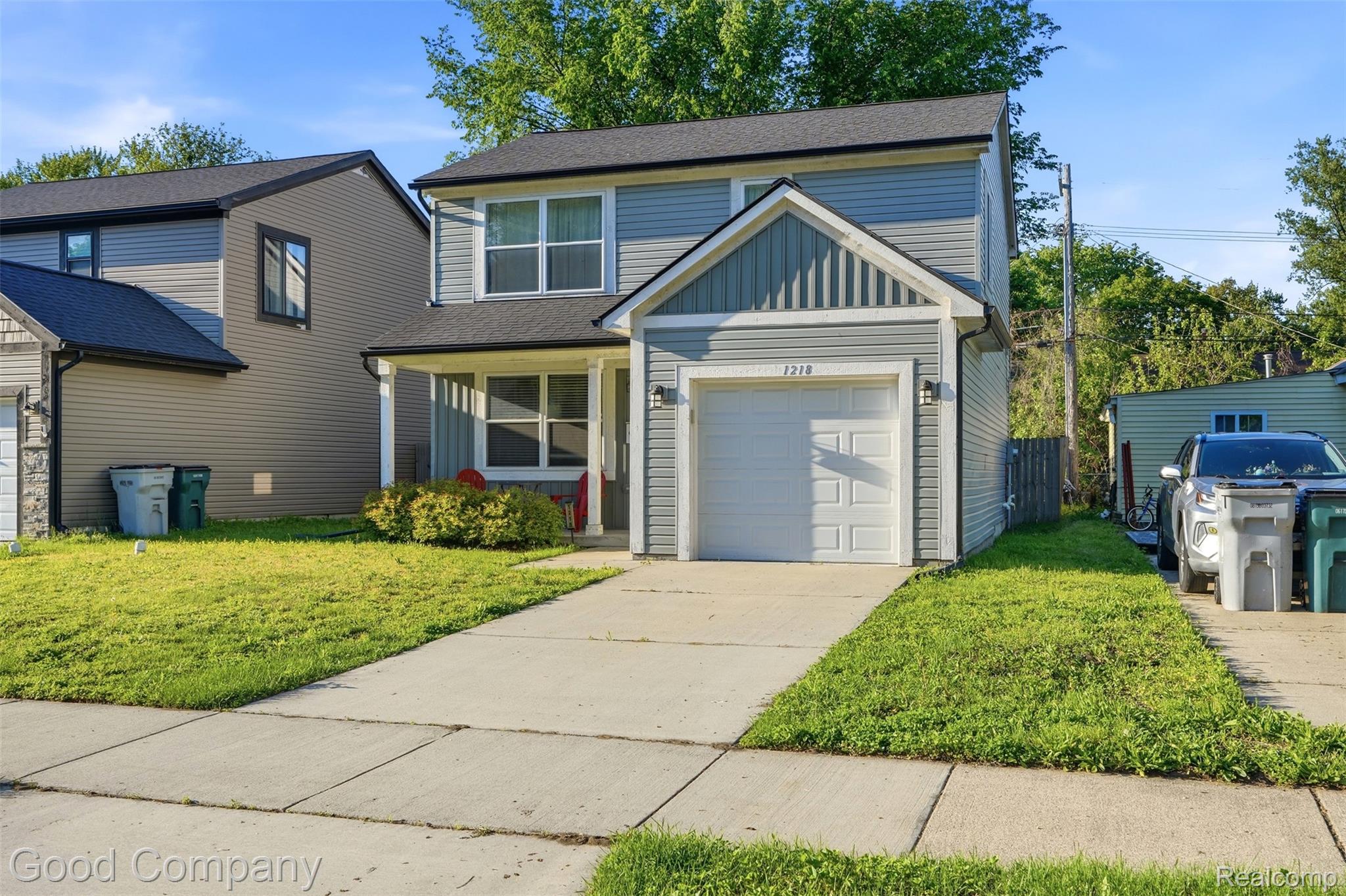 1218 E Bernhard Avenue
