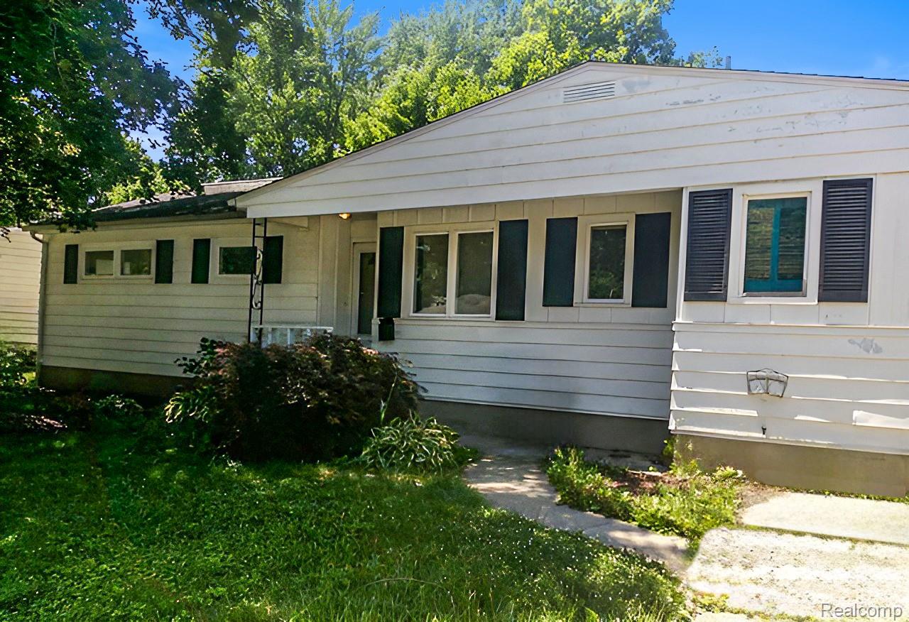 433 Crestview Street