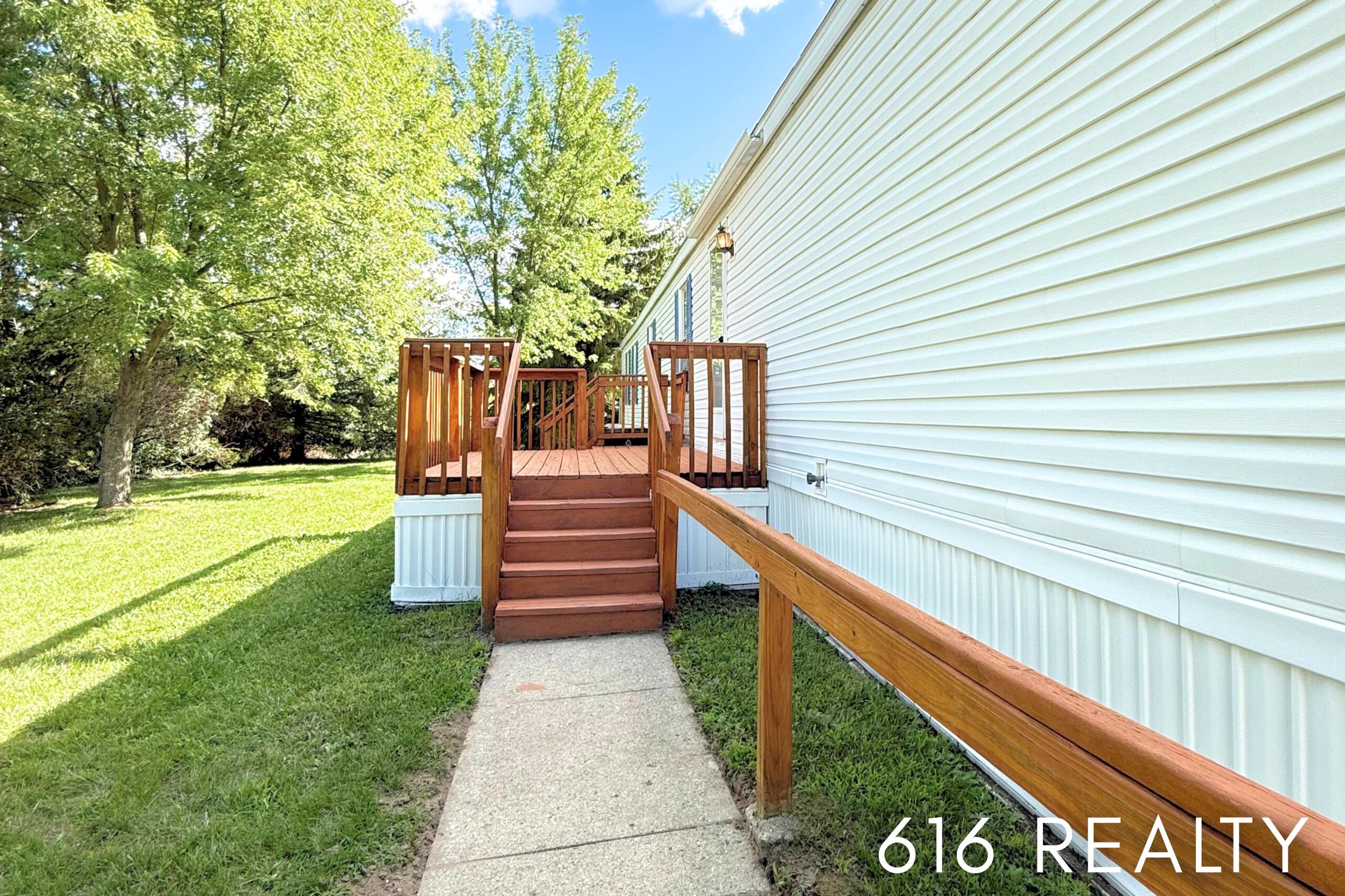 1382 Beaver Dam Drive NE