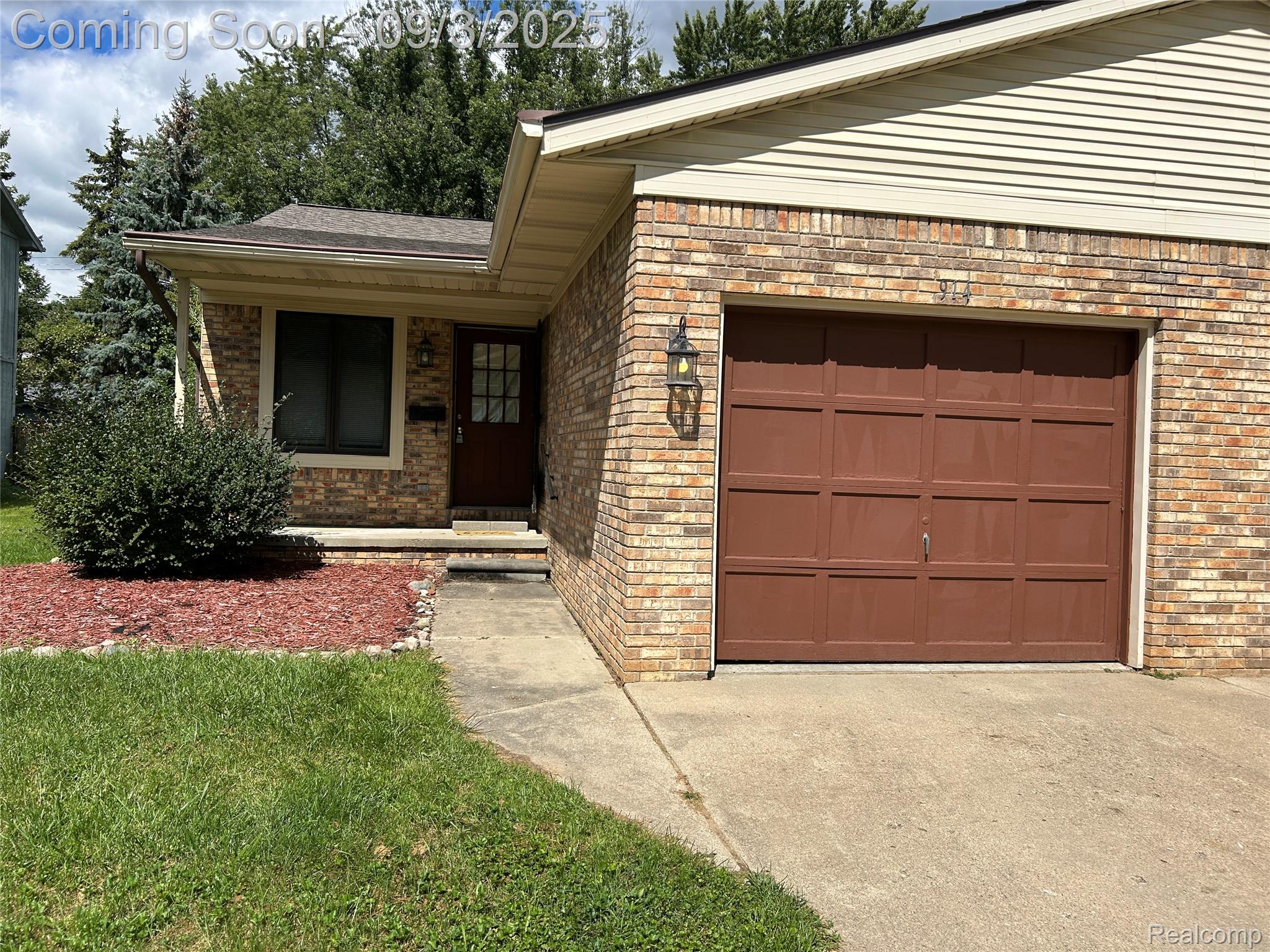 914 North Road