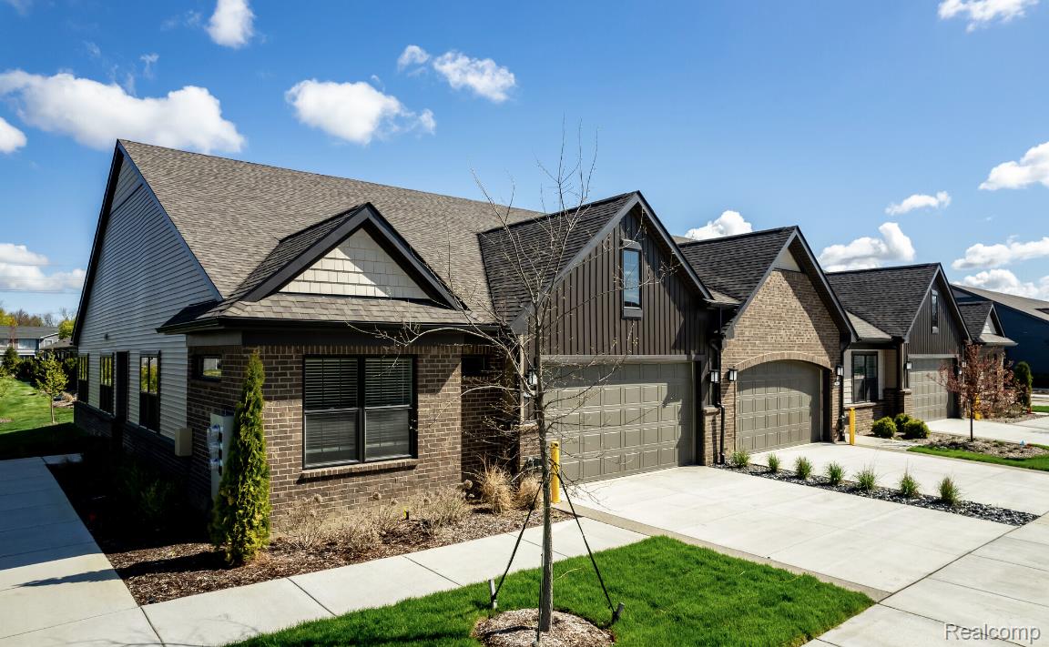 910 Heritage Drive