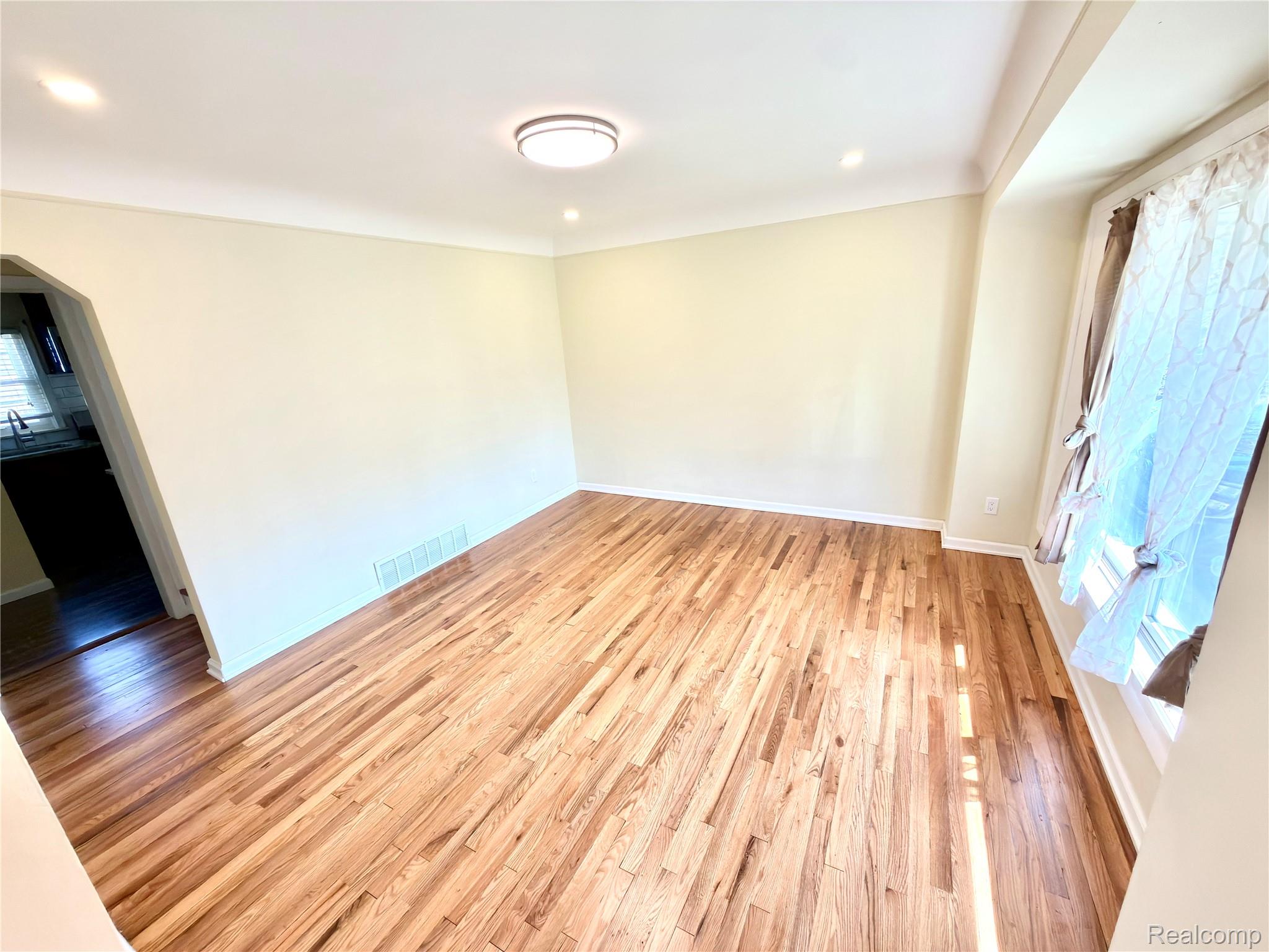 14257 MULBERRY Street