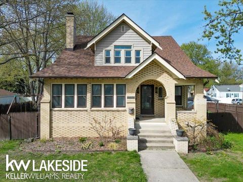 21713 Pleasant Street St Clair Shores City Macomb MI 48080