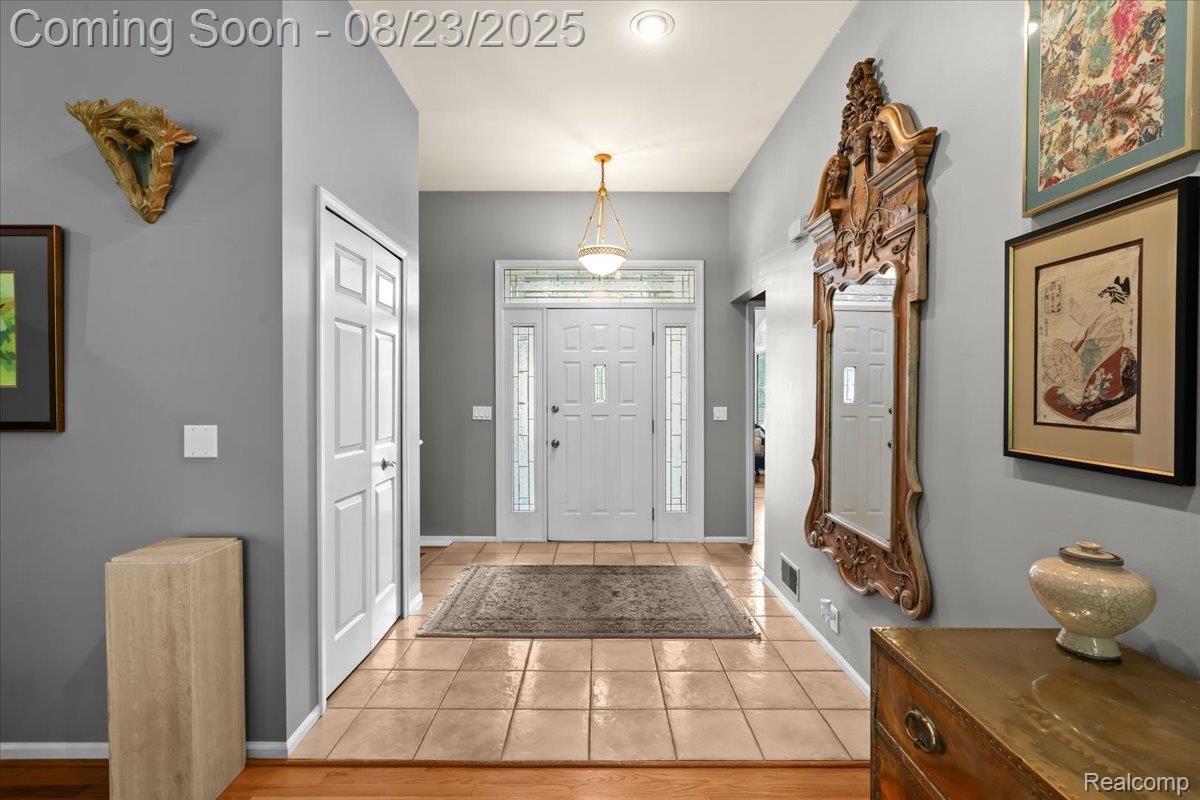 5770 Point Of The Woods Drive