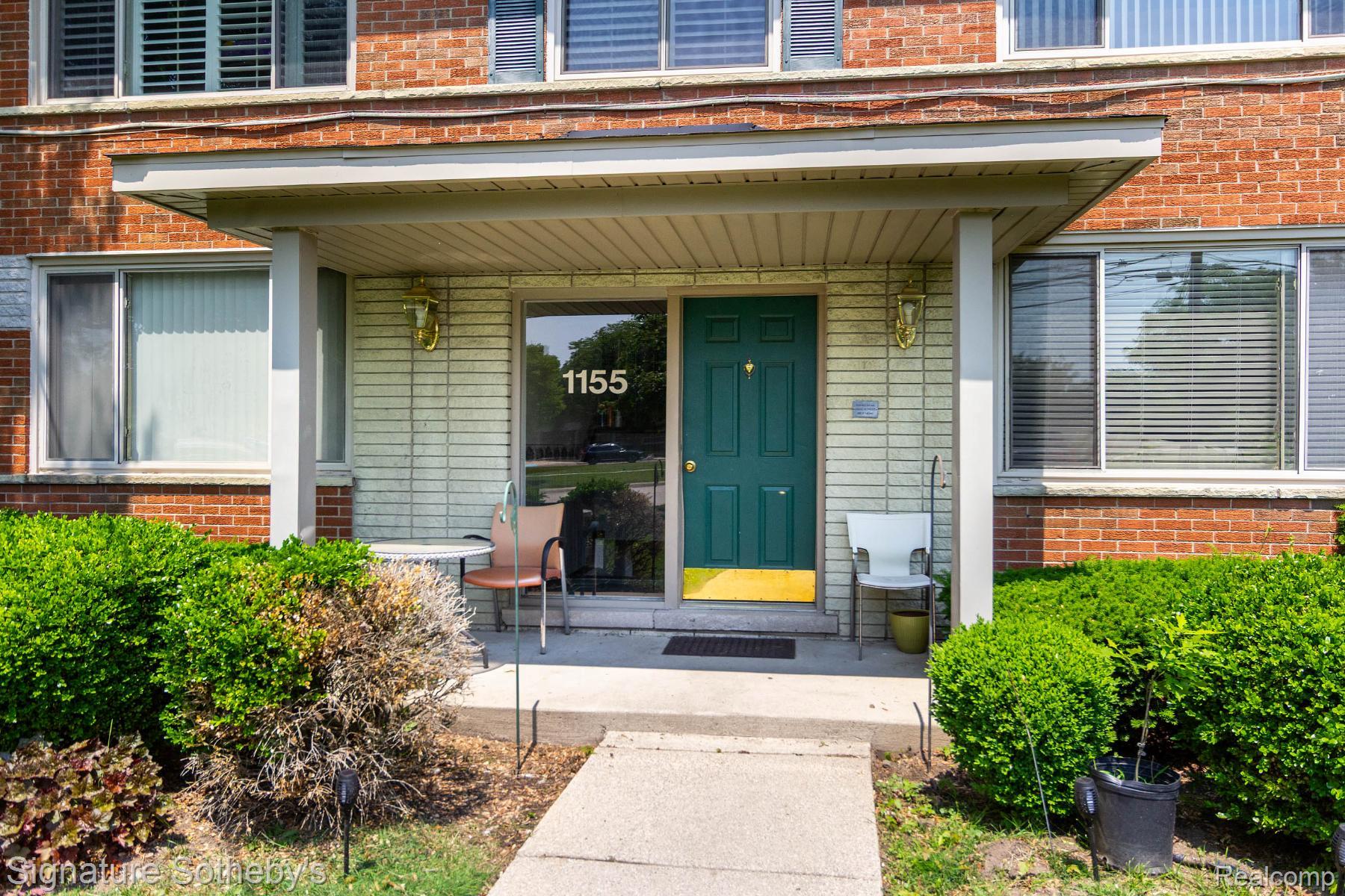 1155 DERBY Road 8