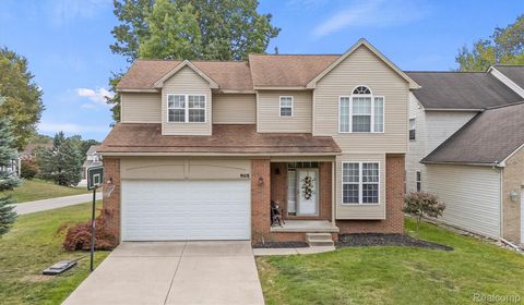 805 Calgary Street Auburn Hills City MI 48326