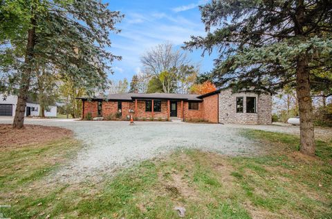 Photo of 65589 Mound Road, Washington Township, MI 48095 (MLS # 58050196214)