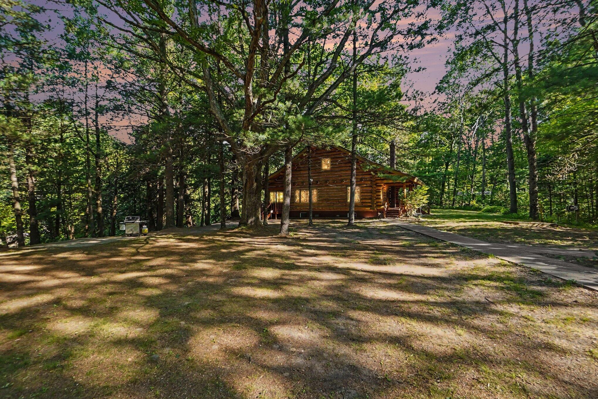 1091 N River Trail