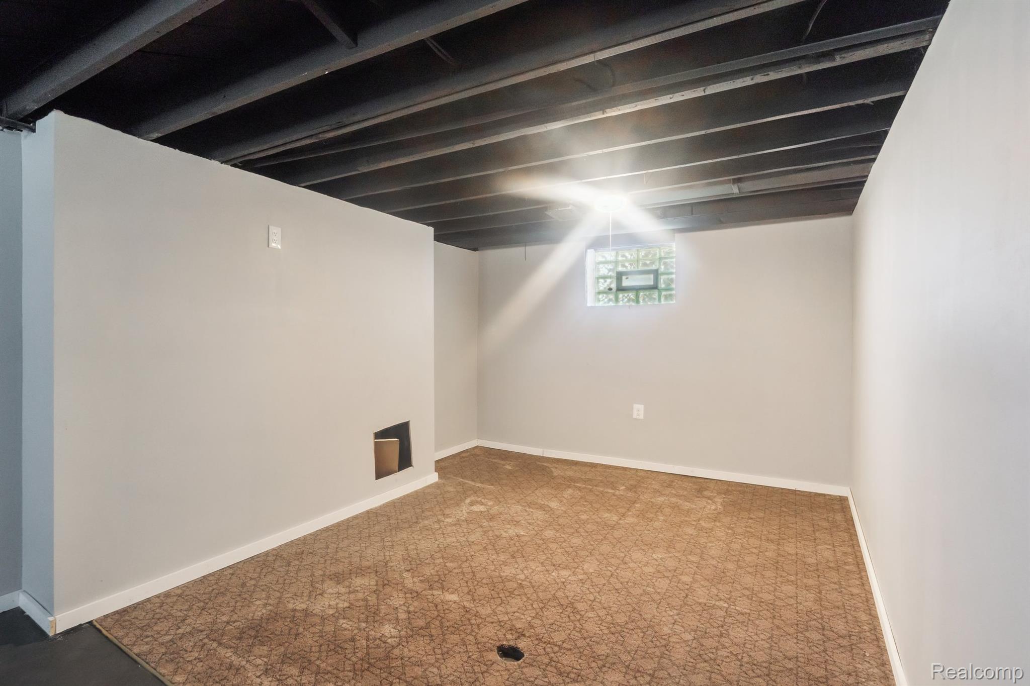 Detroit City, Michigan 48235, United States, 3 Bedrooms Bedrooms, ,3 BathroomsBathrooms,Residential,Active,177491