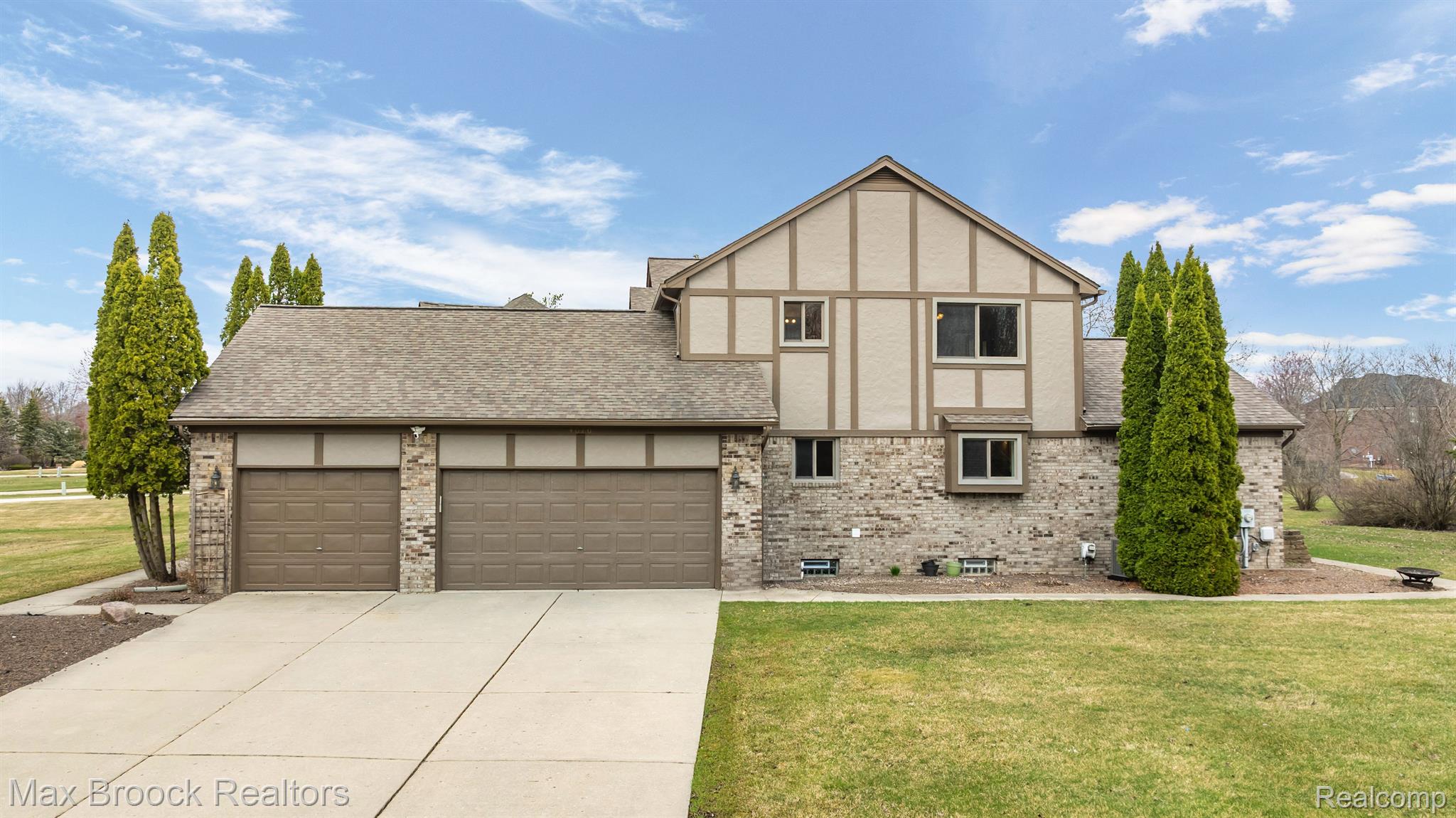 4070 GREENBRIAR Court