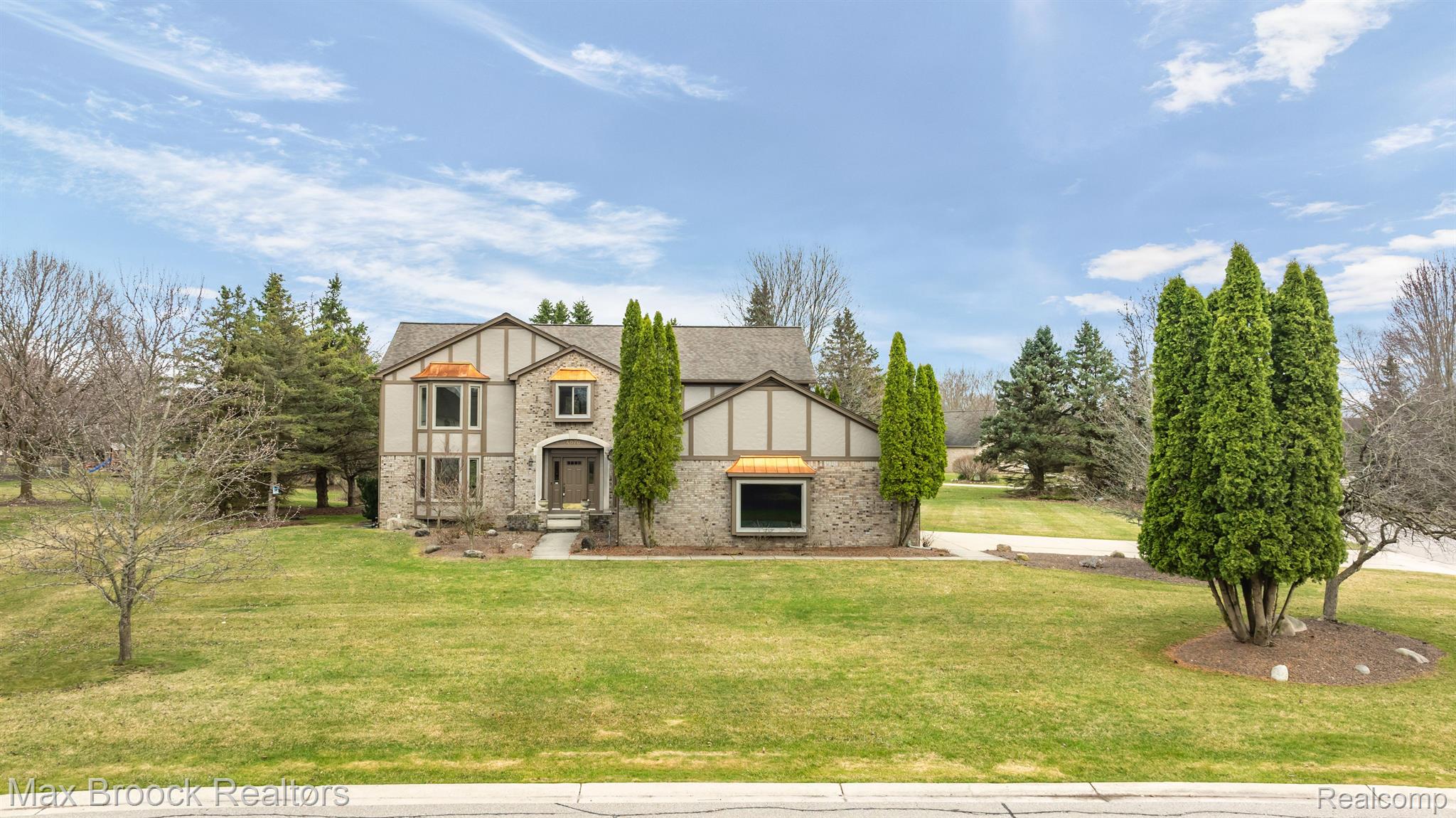 4070 GREENBRIAR Court