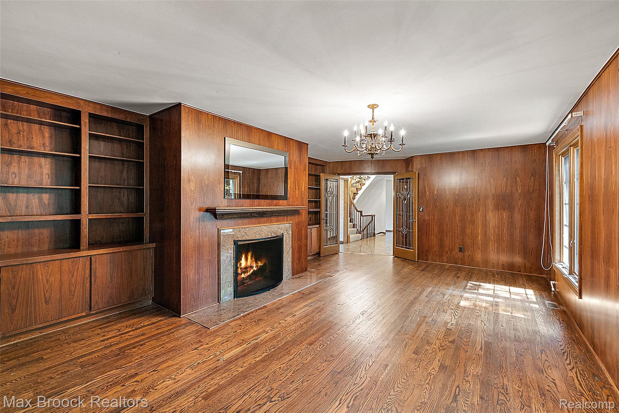 1574 Indianwood Court