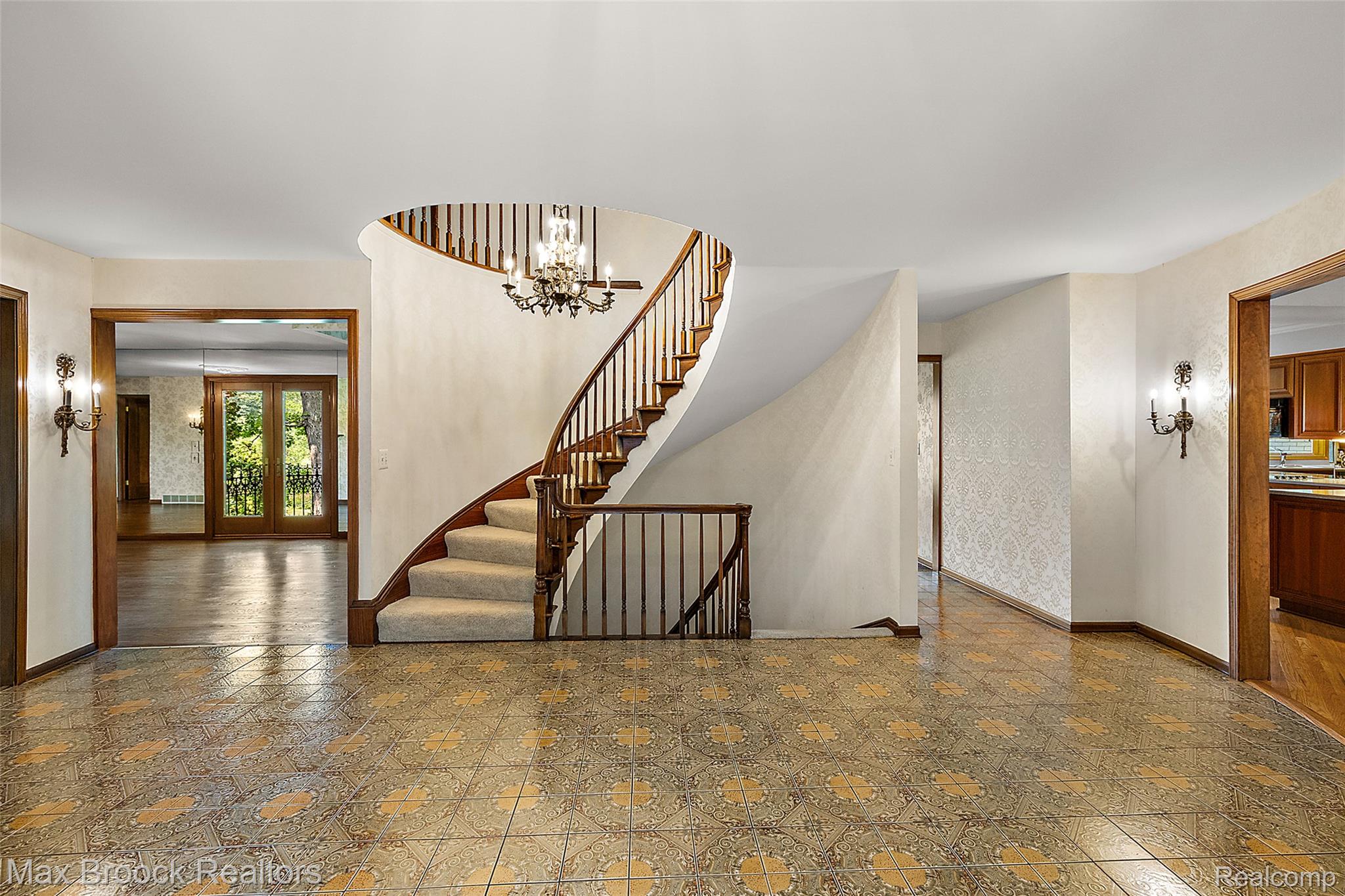 1574 Indianwood Court
