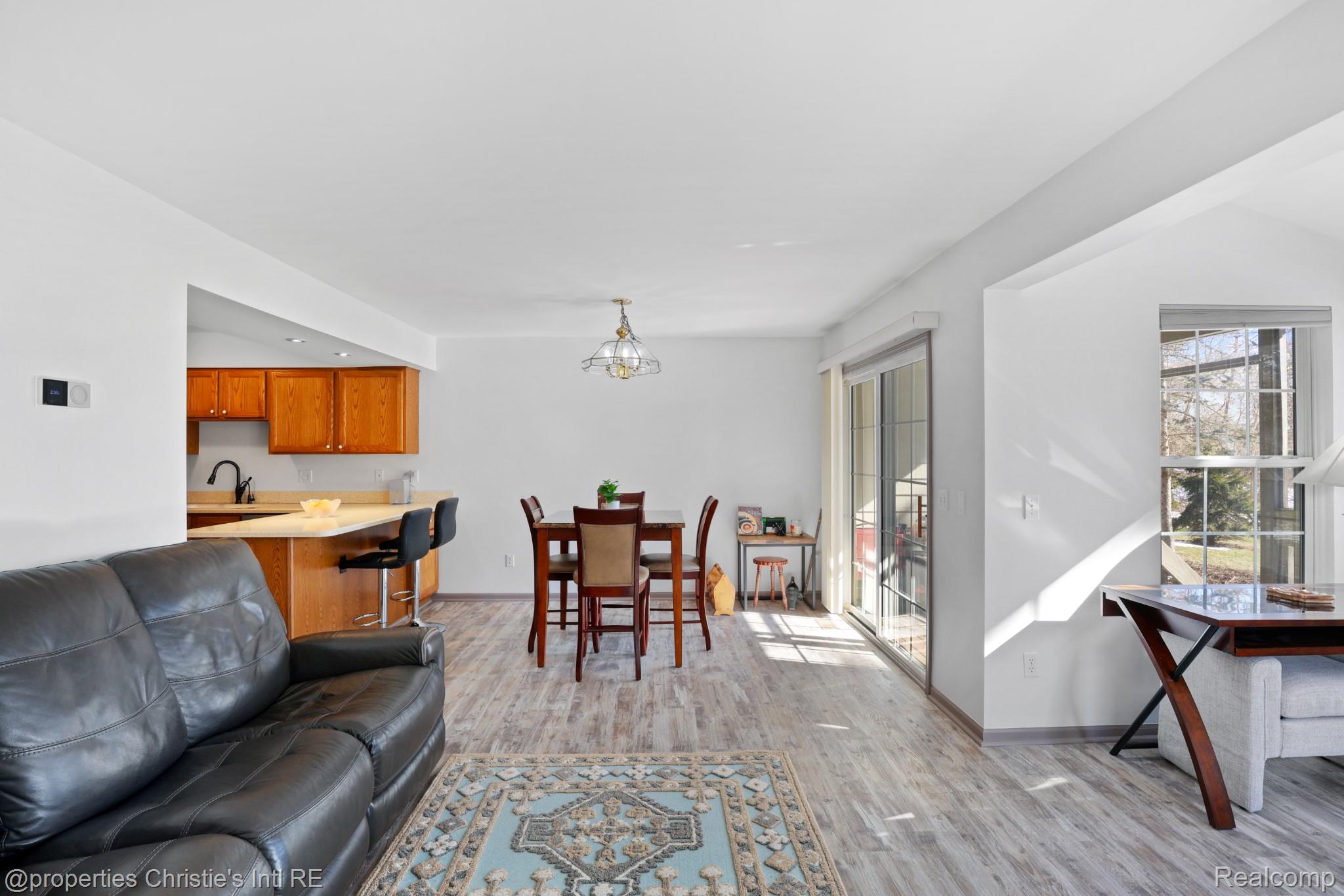 109 Village Place Drive 9