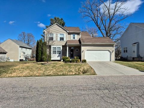 Photo of 403 NEWTON Court, Lake Orion Village, MI 48362 (MLS # 20261028933)
