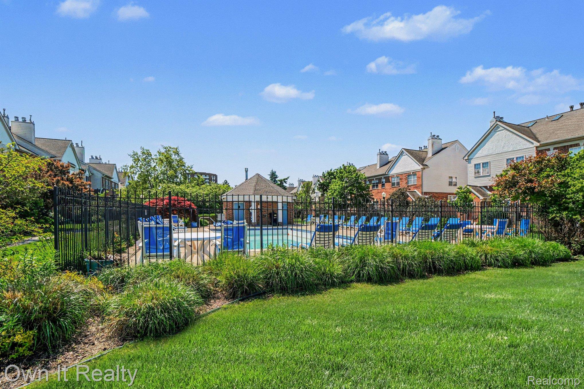 1725 Campau Farms Circle