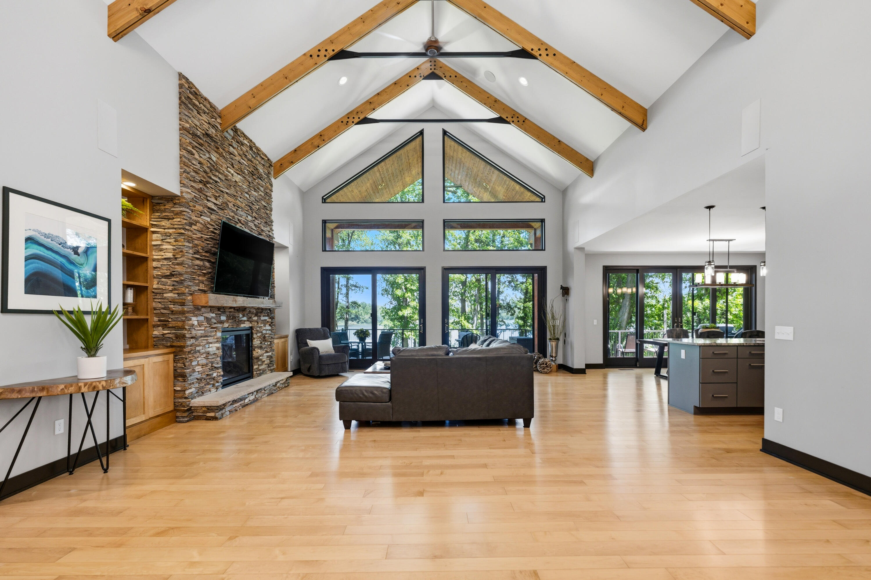 14295 Peninsula Drive