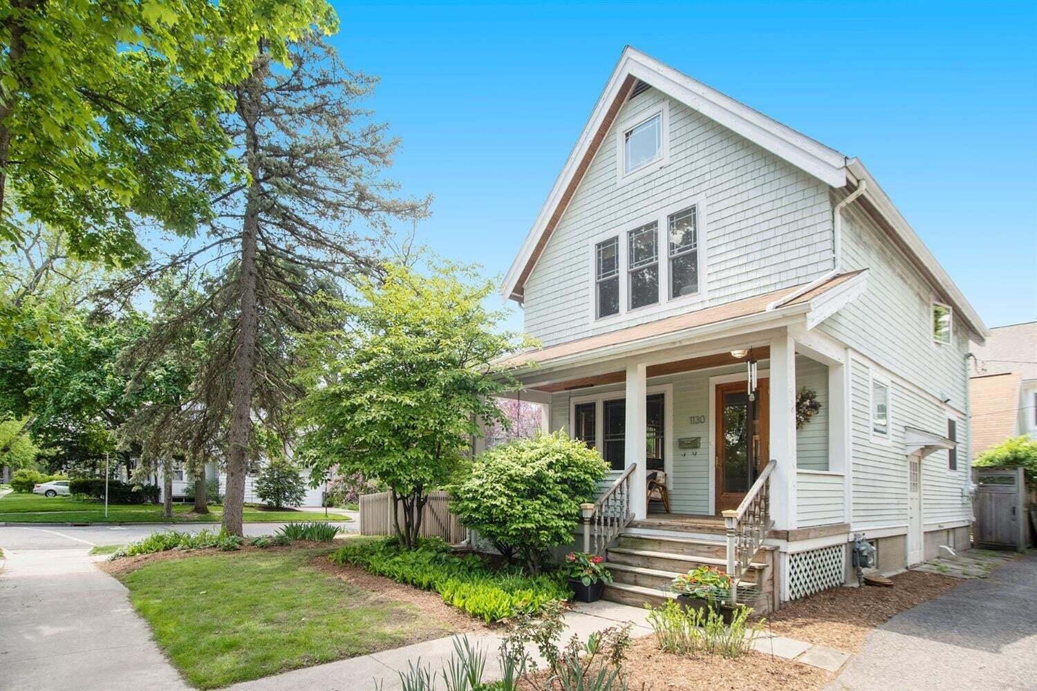 1130 Olivia Avenue