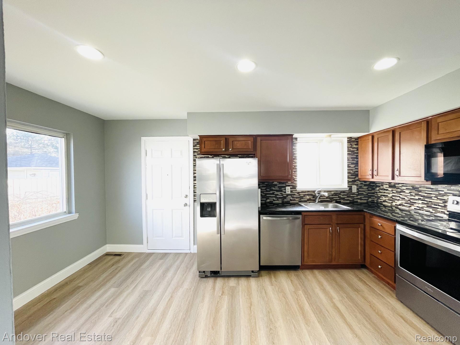 29239 Cambridge Street