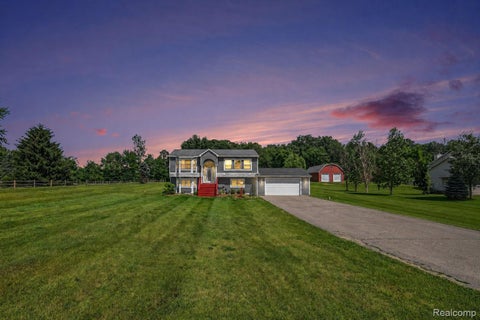 Photo of 1220 Legault Boulevard, Brandon Charter Township, MI 48462 (MLS # 20261053455)