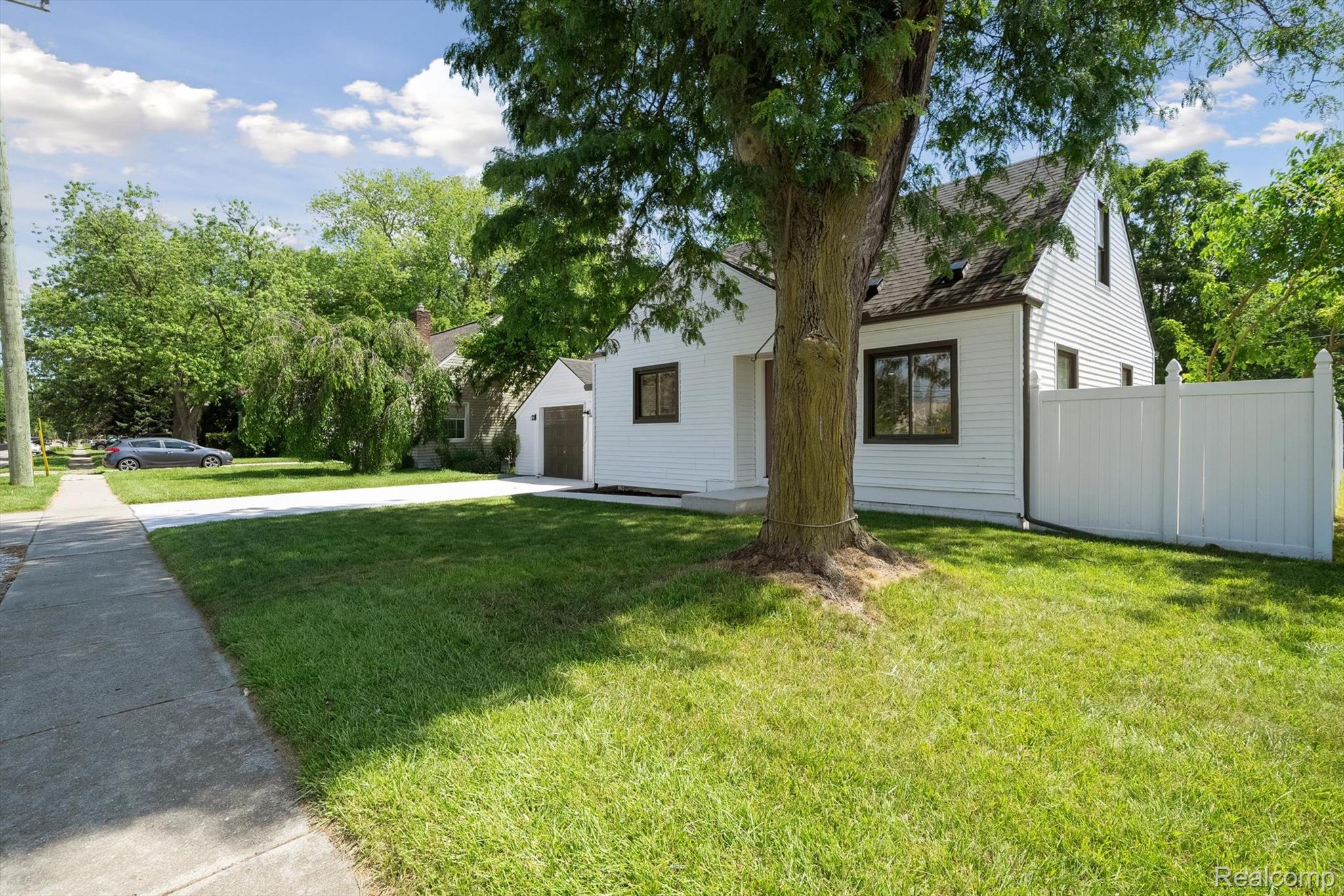 21660 PURDUE Avenue