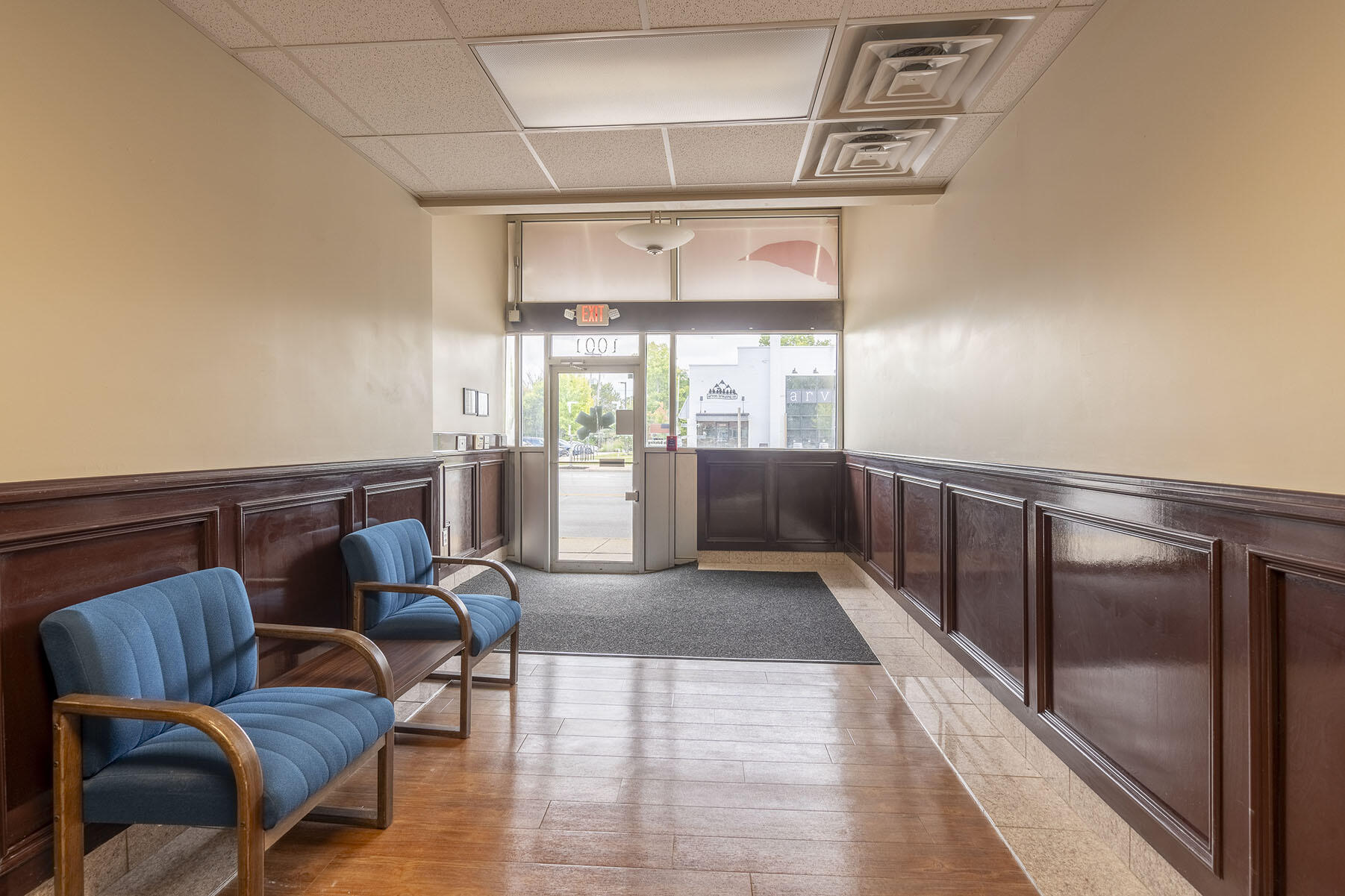 1001 Division Avenue S