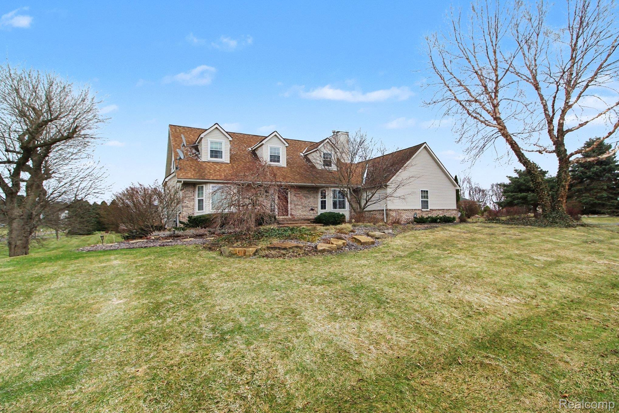 5744 Hidden Lane Court