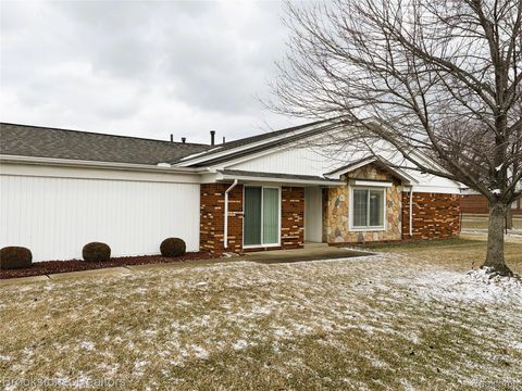 31750 Raymond Drive Warren City MI 48093