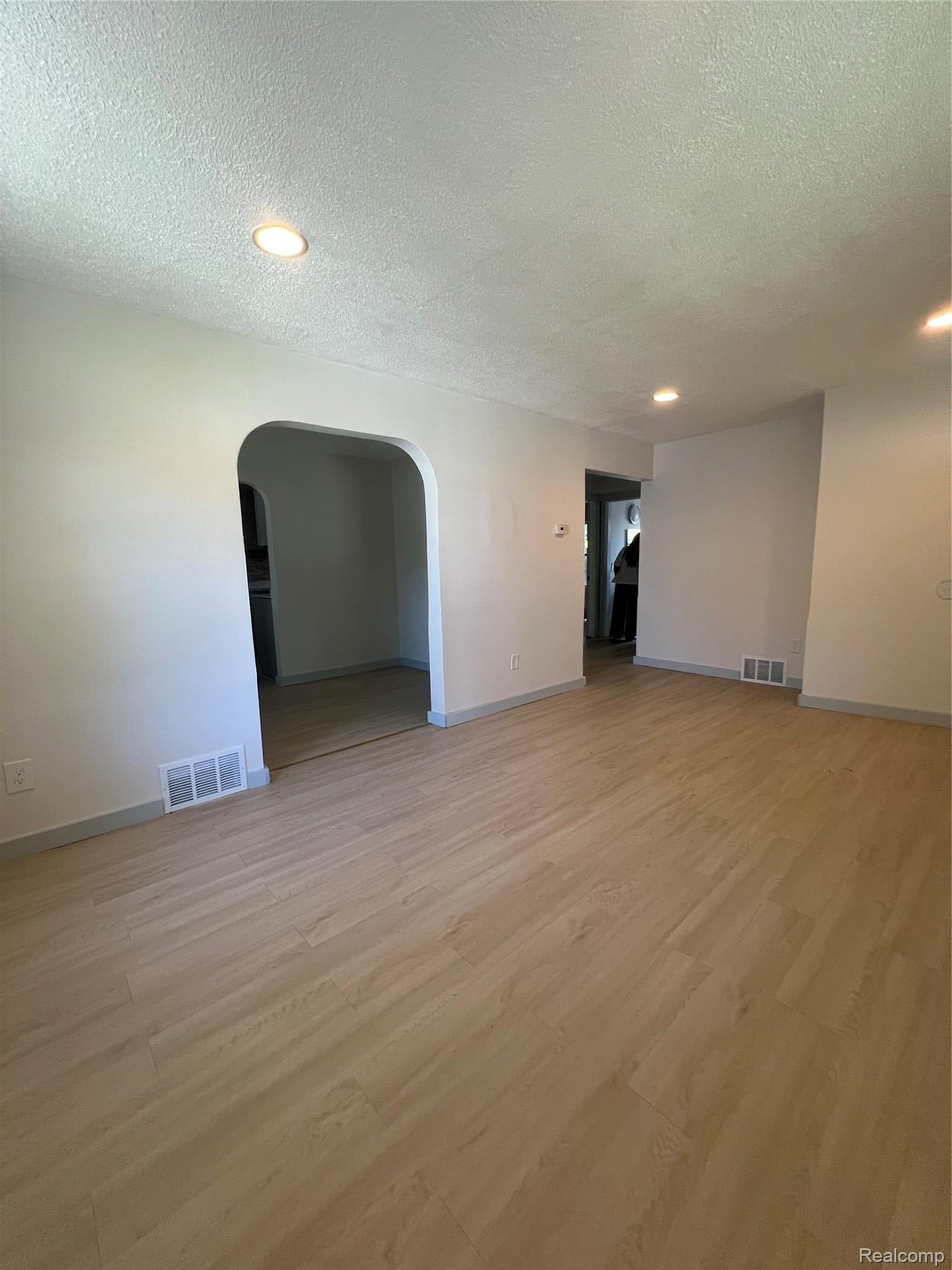 552 N Harris Road