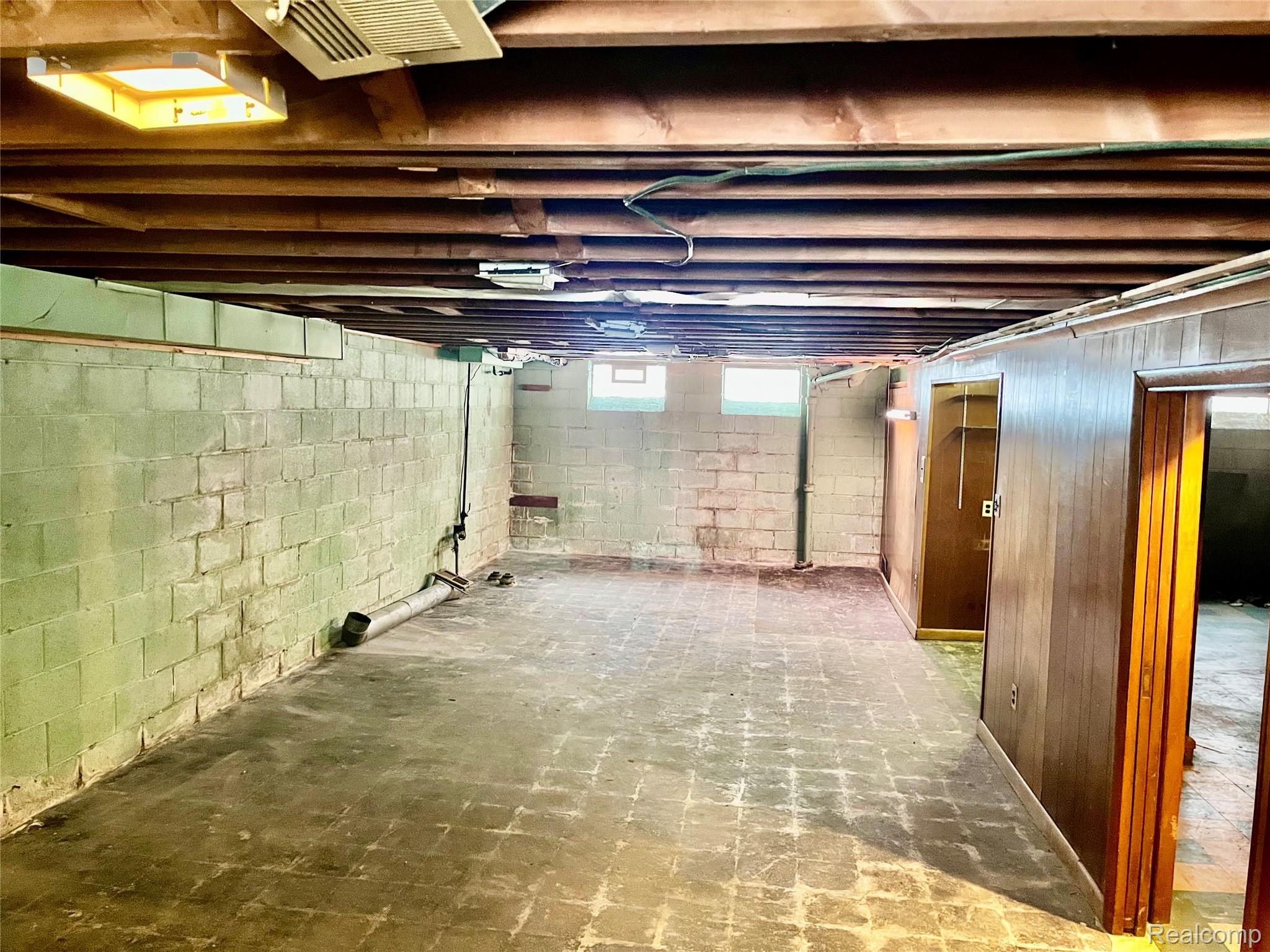 22130 Kenosha Street S