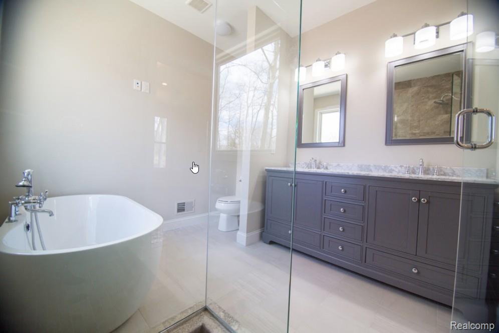 000 VL N Latson Road