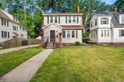 1033 Maplegrove Avenue Royal Oak City MI 48067