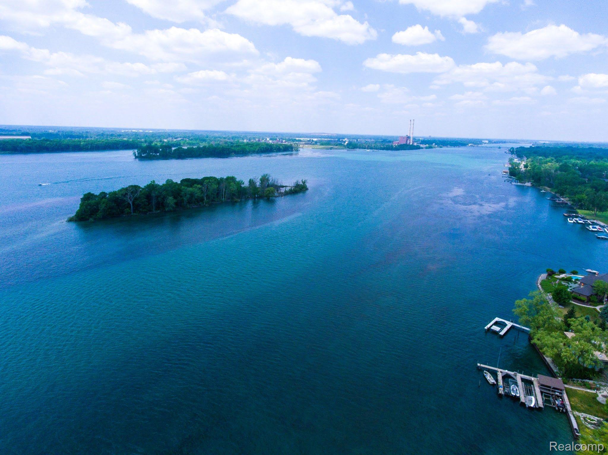 00 Swan Island Drive